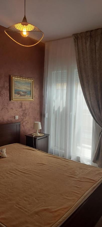 Roses Apartment Peraia  Ngoại thất bức ảnh